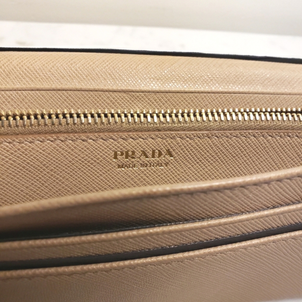 Prada Gold Bar Flap Wallet with Detachable Credit Card Holder - Picture 6 of 14